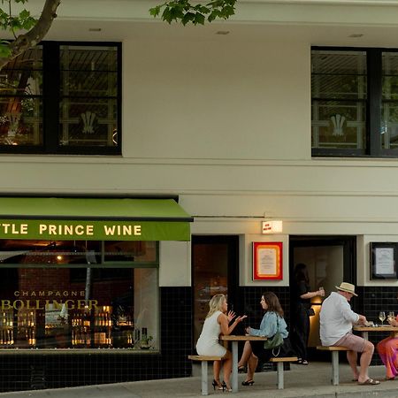 The Prince Melbourne Luaran gambar
